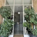 Isola Flat