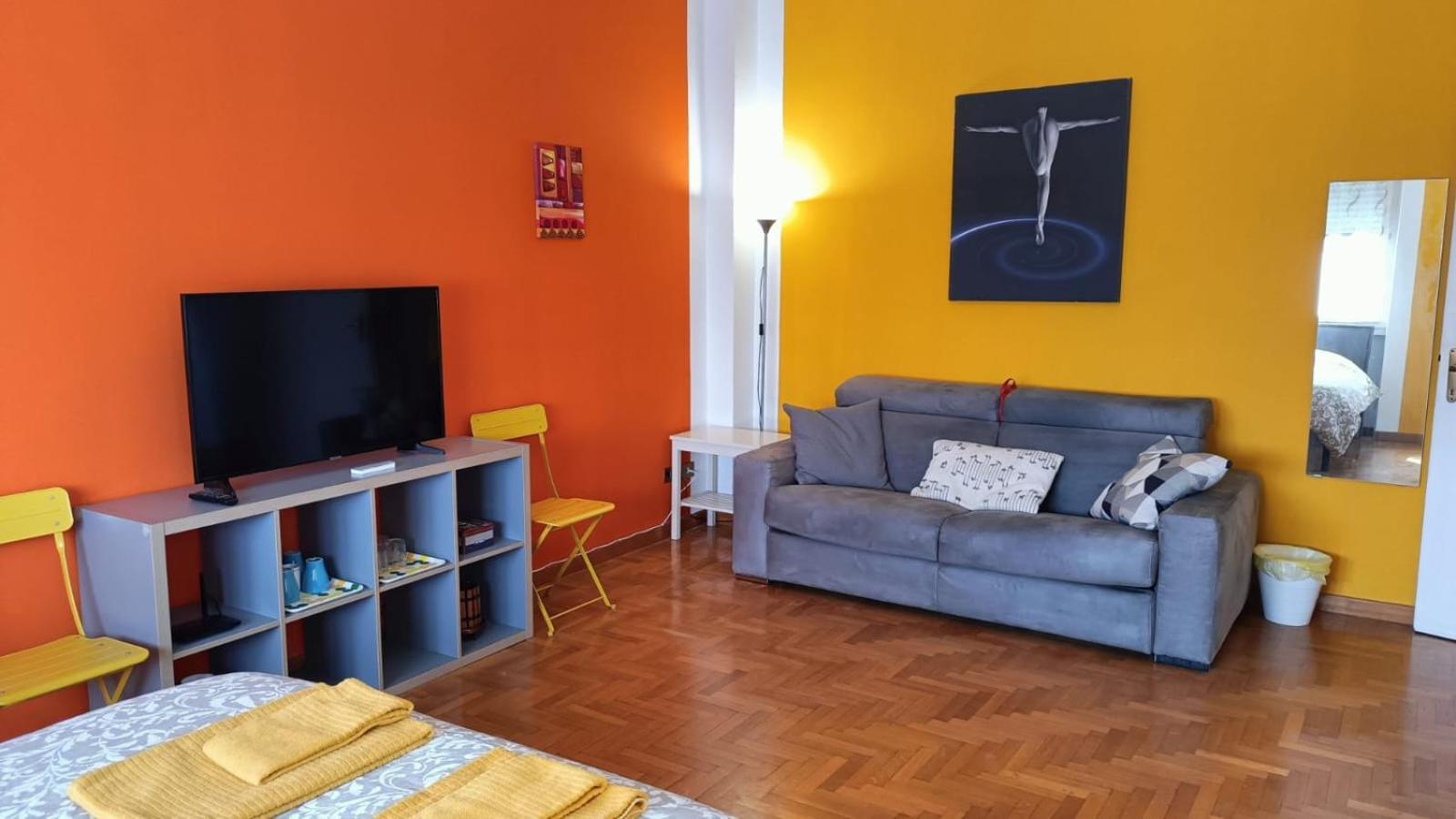 Isola Flat * Milan