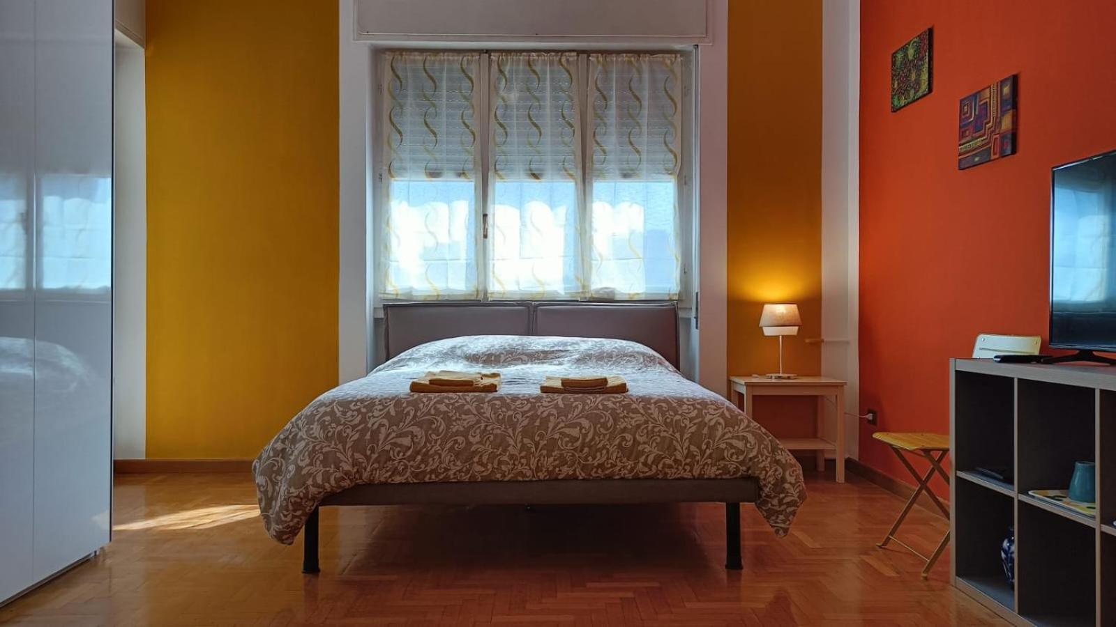 Isola Flat *