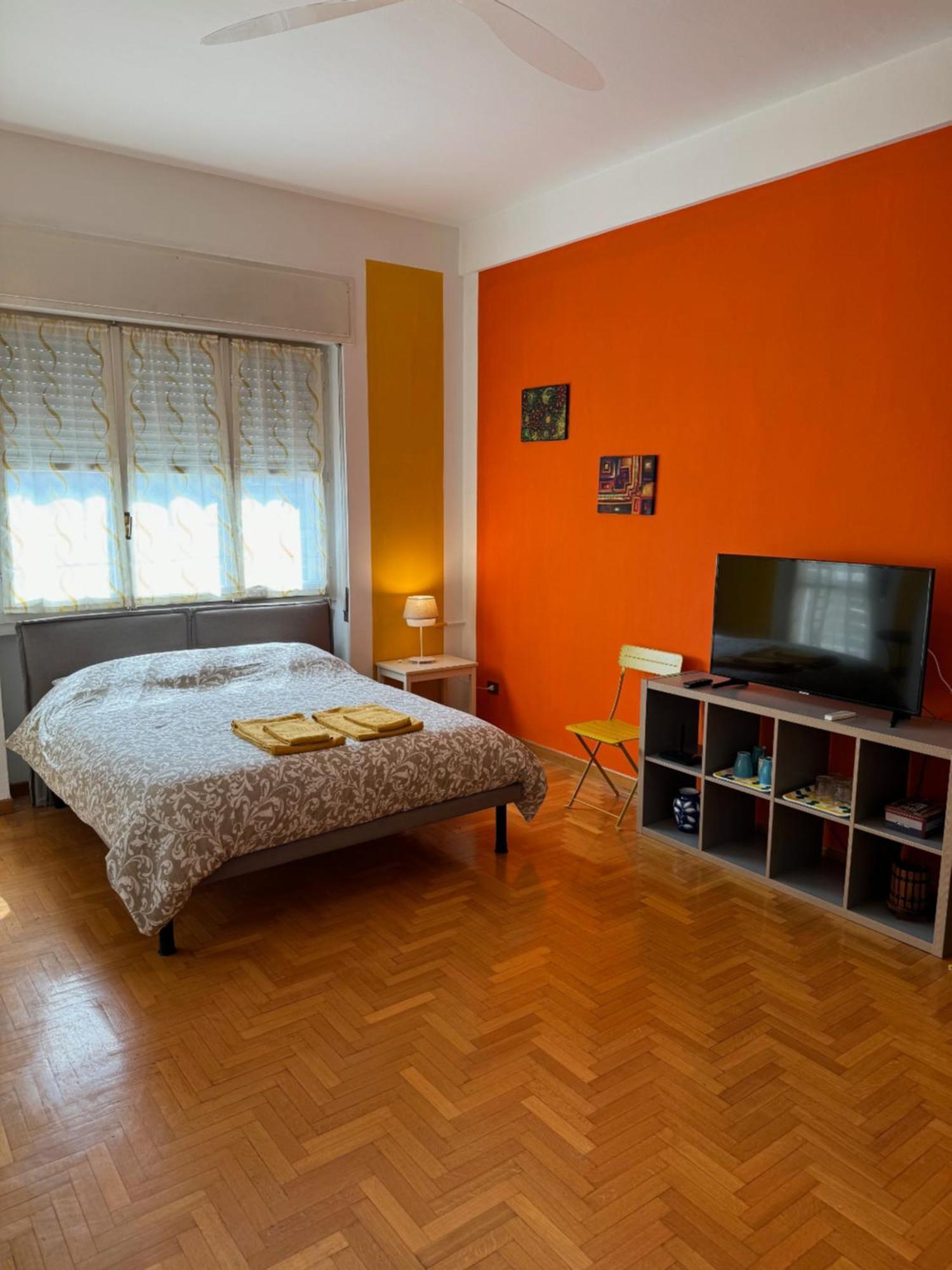 Isola Flat *